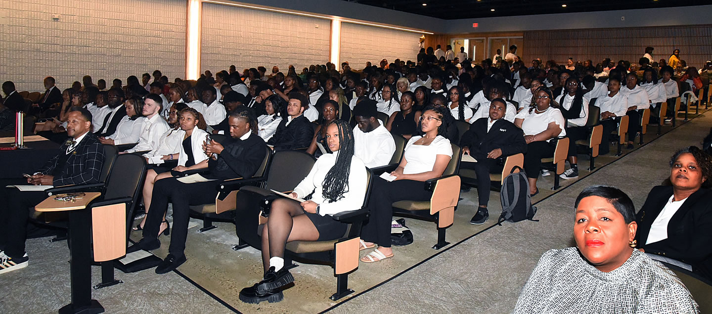 Alpha Lambda Delta induction ceremony - Photo 3